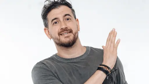 Afonso Padilha em Joinville. Ingressos digitais aqui.